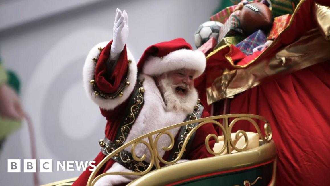 Biển báo 'Ông Già Noel không có thật' gây tranh cãi và bị báo cảnh sát ở Canada 1 caa292a0 d092 11f0 9508 4b2ee64d533f