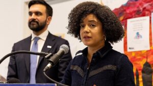 Cố Vấn Cấp Cao của Thị Trưởng New York Từ Chức Vì Bài Đăng Phân Biệt Chủng Tộc 27 Cố Vấn Cấp Cao của Thị Trưởng New York Từ Chức Vì Bài Đăng Phân Biệt Chủng Tộc