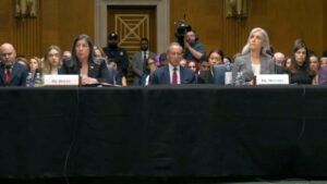 Thống đốc Newsom tuyển dụng quan chức y tế công bị Tổng Thống Donald Trump sa thải