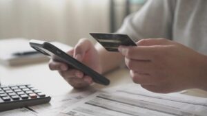 Bạn có thể tiết kiệm tiền bằng cách nào với thẻ tín dụng vào năm 2026? 16 Bạn có thể tiết kiệm tiền bằng cách nào với thẻ tín dụng vào năm 2026?