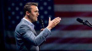 Sách cuối của Charlie Kirk ca ngợi việc tôn trọng Ngày Sa-bát, chống lại 'cỗ máy cuộc sống hiện đại' 31 Sách cuối của Charlie Kirk ca ngợi việc tôn trọng Ngày Sa-bát, chống lại ‘cỗ máy cuộc sống hiện đại’