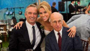 Cheryl Hines: Bất hòa với Larry David vì Tổng Thống Donald Trump 14 Cheryl Hines: Bất hòa với Larry David vì Tổng Thống Donald Trump