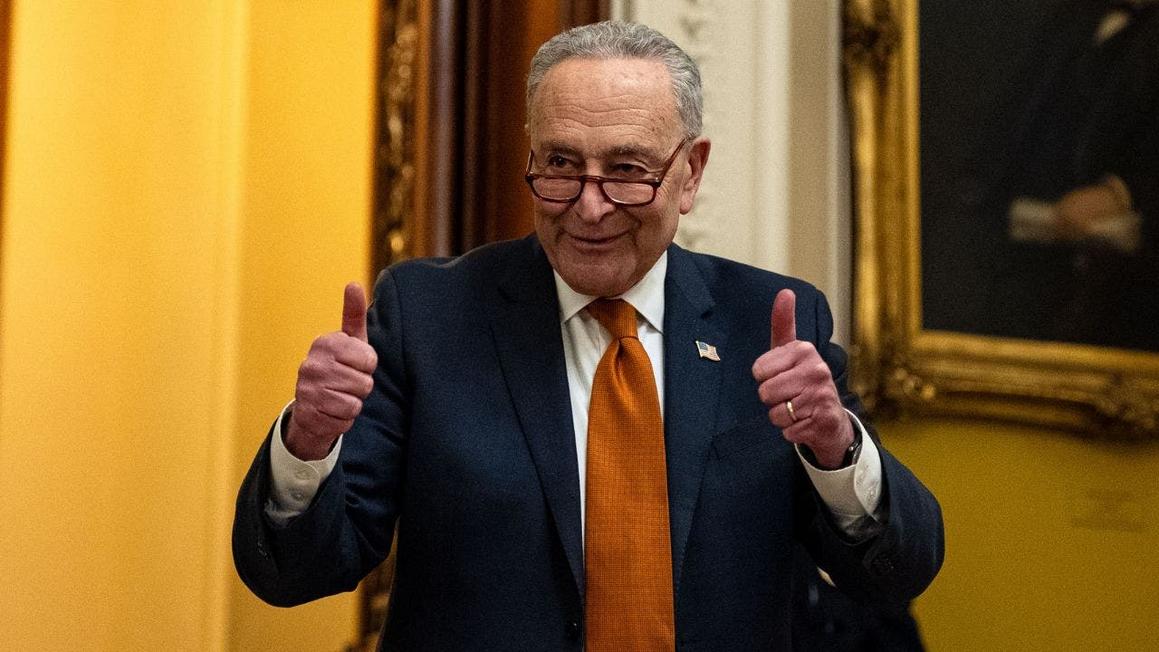 chuck schumer thumbs up