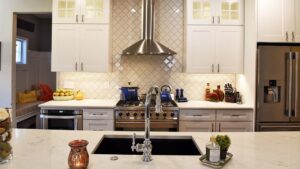 Người đàn ông Massachusetts tử vong vì bệnh phổi liên quan đến đá ốp bếp 6 Người đàn ông Massachusetts tử vong vì bệnh phổi liên quan đến đá ốp bếp