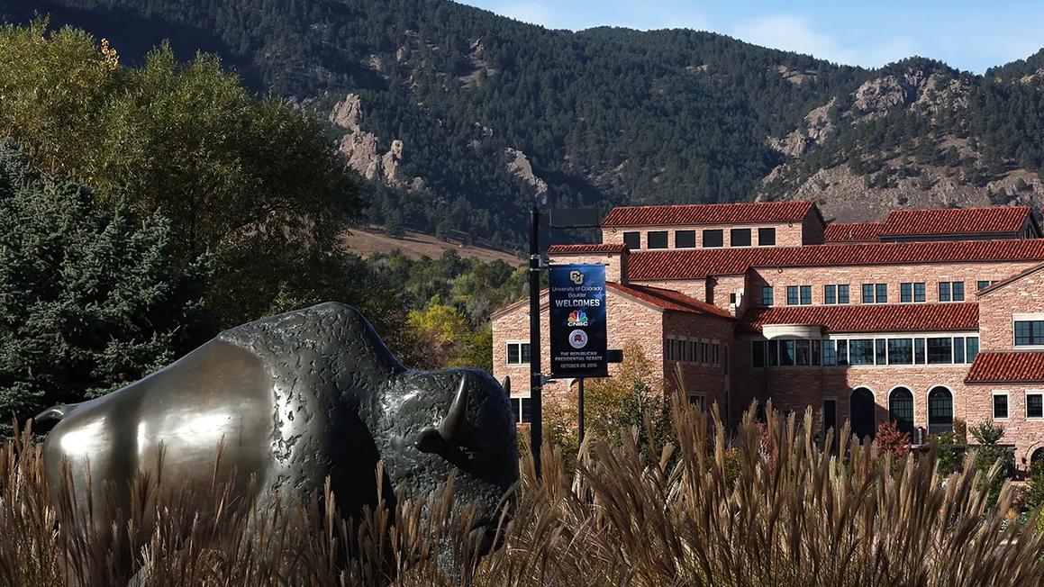 Trường Đại học Colorado Boulder Điều tra Vụ việc Sinh viên bị Bắt nạt 1 cu boulder campus
