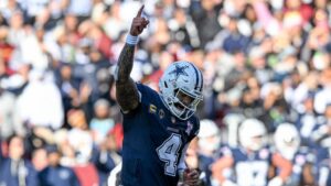 Dak Prescott tỏa sáng nhưng Cowboys vẫn thắng sít sao trước Commanders