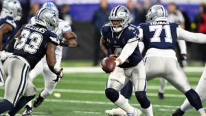 Hy vọng playoff của Cowboys gặp nguy sau trận thua Lions và những sai lầm đắt giá cuối trận