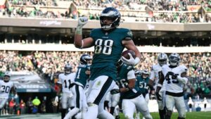 Eagles Đè Bẹp Raiders, Tiến Gần Ngôi Vô Địch NFC East 2 Eagles Đè Bẹp Raiders, Tiến Gần Ngôi Vô Địch NFC East