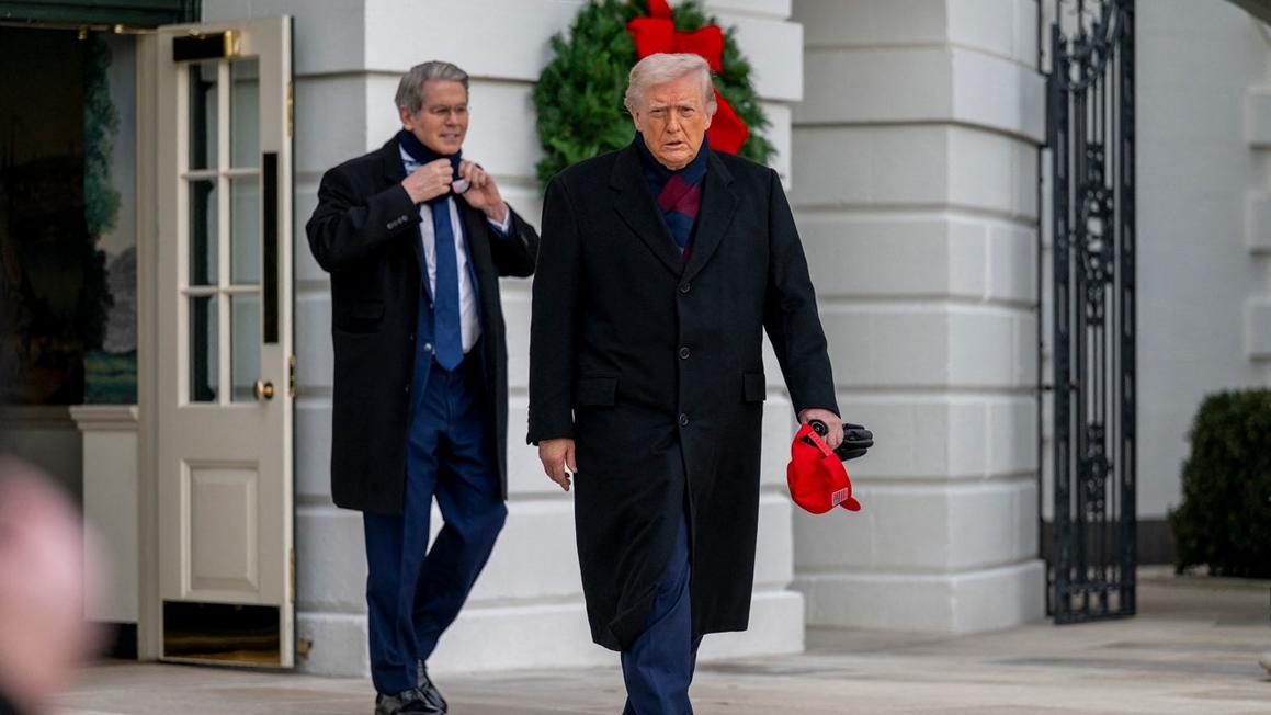 Tổng Thống Trump phản ứng mạnh sau vụ tấn công ISIS ở Syria 1 donald trump departs for army navy game