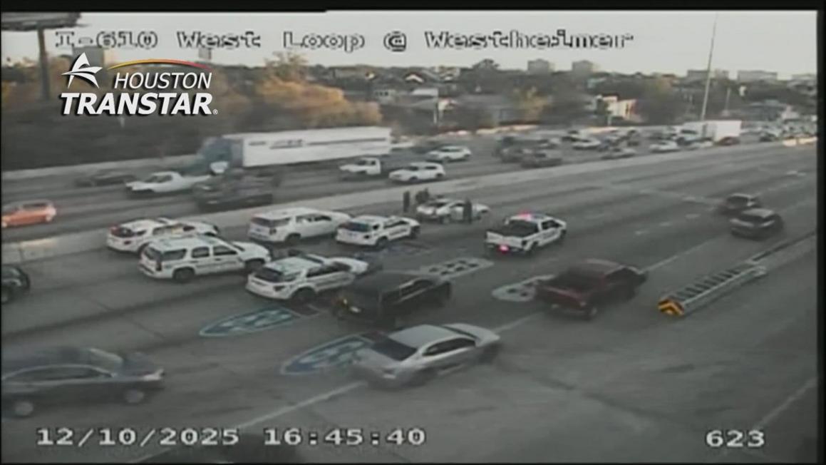 Truy đuổi xe tốc độ cao kết thúc trên Vòng Xoay phía Tây Houston 1 e4feec78 6712 41e7 bbc9