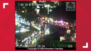 Tai nạn hóa chất gây tắc nghẽn trên xa lộ ở Houston 35 Tai nạn hóa chất gây tắc nghẽn trên xa lộ ở Houston