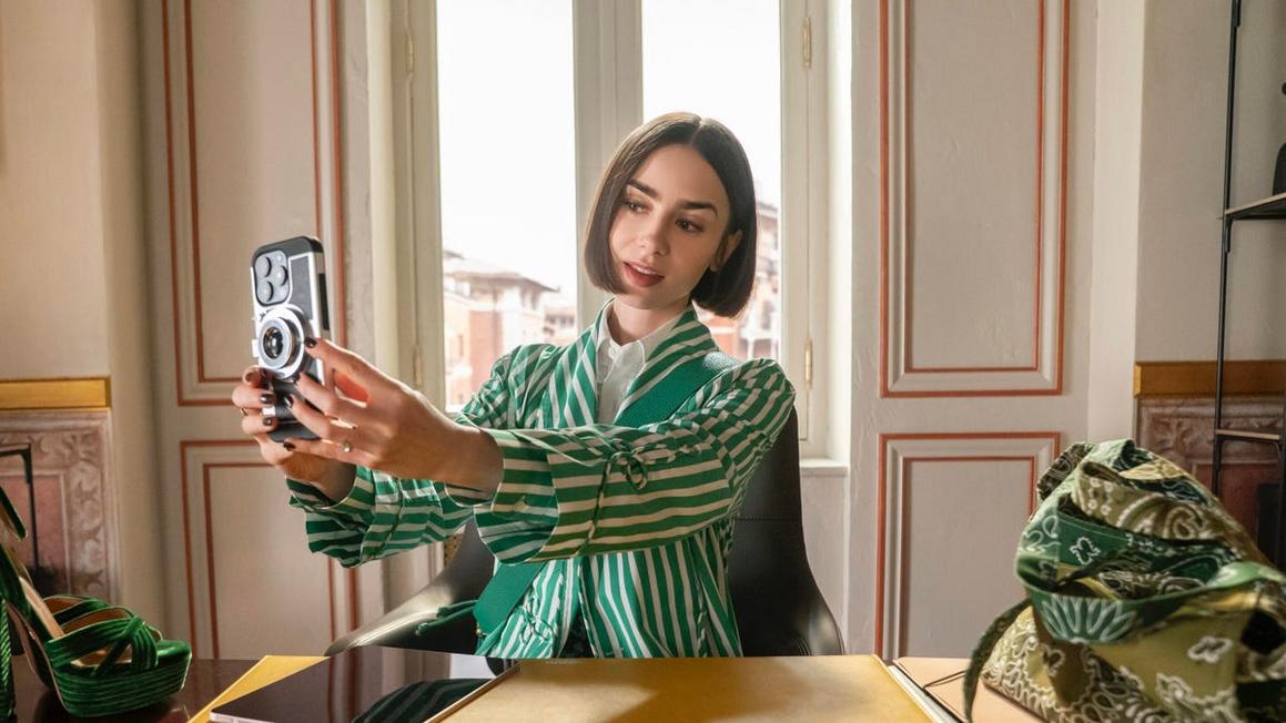 Mùa 5 của 'Emily ở Paris' Sắp Ra Mắt: Cách Xem Toàn Bộ Các Tập 1 eip unit 01556r