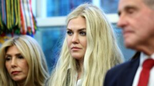 Erika Kirk: Cuốn sách cuối cùng của Charlie Kirk sẽ thay đổi hàng triệu cuộc đời 9 Erika Kirk: Cuốn sách cuối cùng của Charlie Kirk sẽ thay đổi hàng triệu cuộc đời