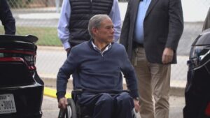 Thống Đốc Texas Yêu Cầu Bộ Tài Chính Hoa Kỳ Hủy Tư Cách Miễn Thuế của CAIR 27 Thống Đốc Texas Yêu Cầu Bộ Tài Chính Hoa Kỳ Hủy Tư Cách Miễn Thuế của CAIR