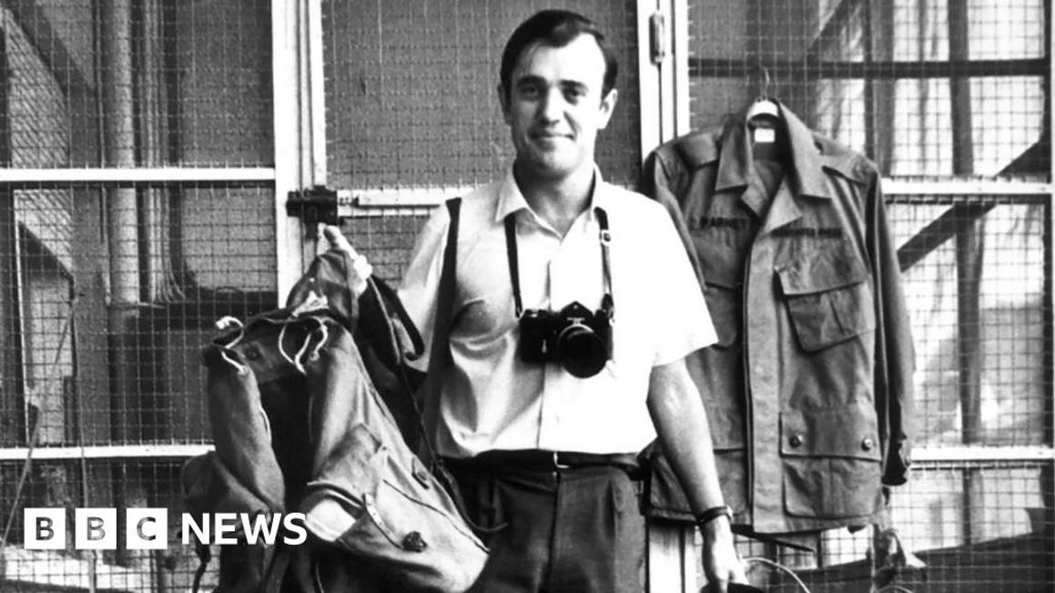 Nhà báo chiến trường Peter Arnett, người đoạt giải Pulitzer, qua đời ở tuổi 91 1 f66d1d70 dc17 11f0 aae2 2191c0e48a3b