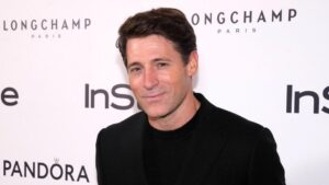 Tony Dokoupil sẽ là người dẫn chương trình 'CBS Evening News' vào tháng 1 16 Tony Dokoupil sẽ là người dẫn chương trình ‘CBS Evening News’ vào tháng 1