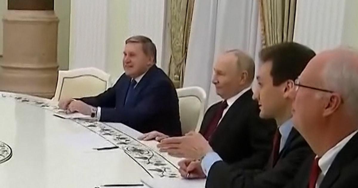 Pete Hegseth nói không thấy người sống sót sau vụ đụng thuyền vì 'sương mù chiến tranh' 1 f vert brk lon witkoffputin 251202.Still004 t8ylvg