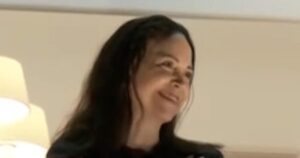 Nhà lãnh đạo đoạt giải Nobel Hòa bình chào đón những người ủng hộ 2 Nhà lãnh đạo đoạt giải Nobel Hòa bình chào đón những người ủng hộ