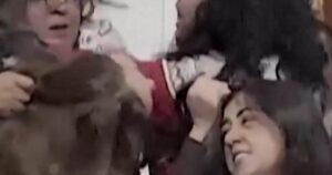 Các nhà lập pháp Mexico xô xát trong phiên họp 2 Các nhà lập pháp Mexico xô xát trong phiên họp