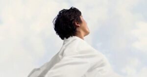 Pantone công bố ‘Cloud Dancer’ là Màu của Năm 2026