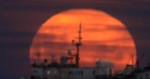 Điểm Tin Sáng: Tối Cao Pháp Viện Chấp Thuận Bản Đồ Bầu Cử Texas, Vance Về Hôn Nhân, và Phụ Huynh Phản Đối iPad Học Đường