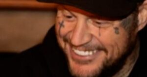 Ca sĩ Jelly Roll được ân xá cho những tội lỗi trước đây