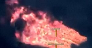 Bộ Tư Pháp Mỹ công bố hồ sơ Epstein, có thông tin liên quan đến Tổng Thống Donald Trump