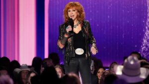 Lễ Trao Giải Âm Nhạc Đồng Quê Lớn Rời Khỏi Bắc Texas 12 Lễ Trao Giải Âm Nhạc Đồng Quê Lớn Rời Khỏi Bắc Texas