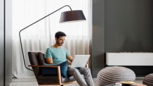 Đèn sàn dưới $150: Trang hoàng nhà cửa mùa đông 16 Đèn sàn dưới $150: Trang hoàng nhà cửa mùa đông