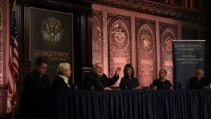 Tòa Bạch Ốc ‘Nói Không’ Với Đề Nghị Tạm Ngưng Thi Hành Luật Di Trú Dịp Giáng Sinh