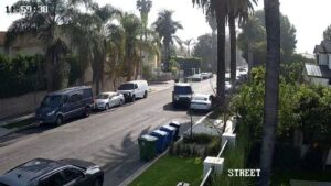 Bà mẹ Sherman Oaks ngăn chặn bọn trộm