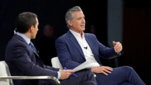 Thống Đốc Newsom biện hộ cho việc chế nhạo TT Trump trên Twitter