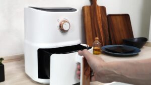 Đừng dùng dầu ô liu trong nồi chiên không dầu, bếp trưởng cảnh báo: Hãy dùng cái này thay thế