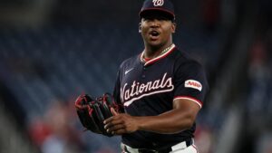 Mariners chiêu mộ cầu thủ Jose Ferrer từ Washington Nationals