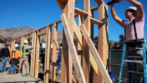 Nạn nhân hỏa hoạn ở Altadena kêu gọi hỗ trợ nhà ở từ SoCal Edison