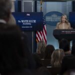 Thẩm phán cho phép di dân liên quan đến Karoline Leavitt được tại ngoại