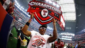 Các đội bóng đá đại học Texas thống trị mùa Bowl 2025 với 9 suất