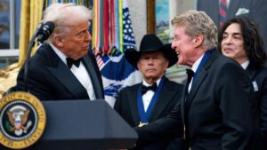 Tổng Thống Donald Trump chủ trì Lễ Vinh Danh Trung tâm Kennedy 2025