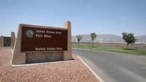 Nghi vấn lạm dụng tại trại giam ICE ở Fort Bliss, Texas