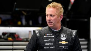 Vụ Rơi Máy Bay Cướp Đi Sinh Mạng Của Huyền Thoại NASCAR Greg Biffle và Gia Đình