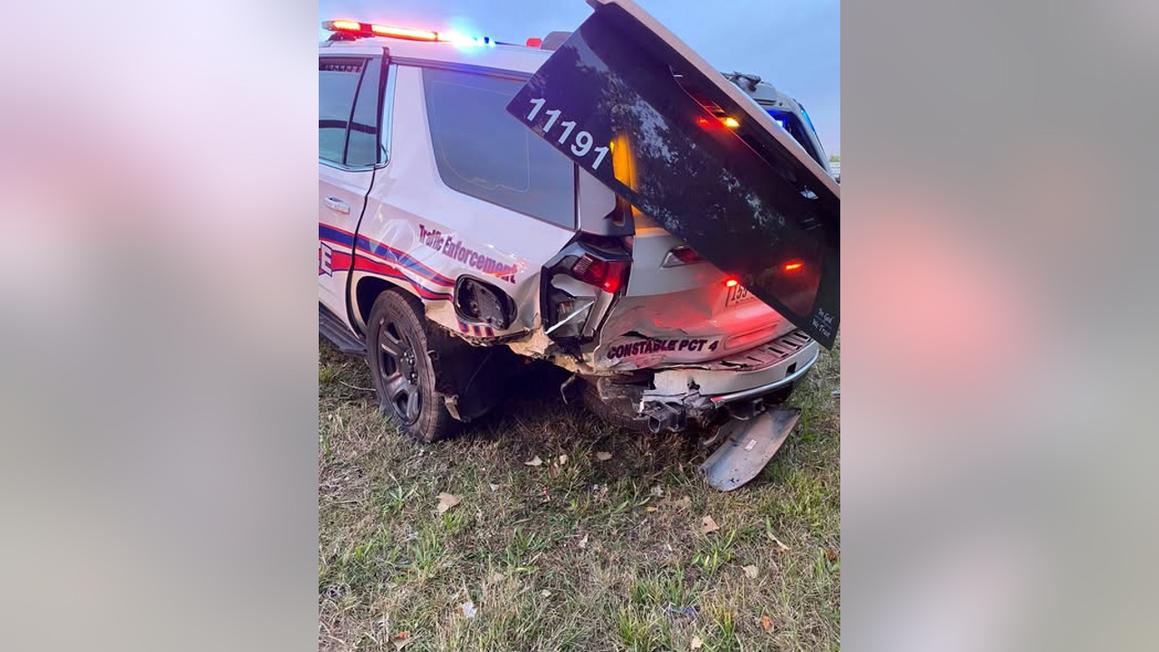 Xe tuần tra của Cảnh sát Hạt Harris bị xe khác tông 1 hardy toll rd constable crash 2