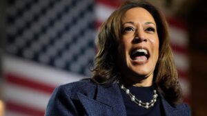 Kamala Harris cho rằng việc chế nhạo tiếng cười của bà là phân biệt giới tính
