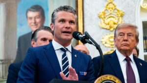 Ông Trump và Bộ trưởng Quốc phòng Hegseth nói gì về vụ tấn công thuyền ma túy ngày 2 tháng 9 27 Ông Trump và Bộ trưởng Quốc phòng Hegseth nói gì về vụ tấn công thuyền ma túy ngày 2 tháng 9