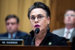 Đồng minh của Tổng Thống Donald Trump tuyên bố tranh cử Thượng Viện