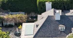 Nick Reiner có hành động kỳ lạ tại tiệc của Conan O’Brien 21 Nick Reiner có hành động kỳ lạ tại tiệc của Conan O’Brien