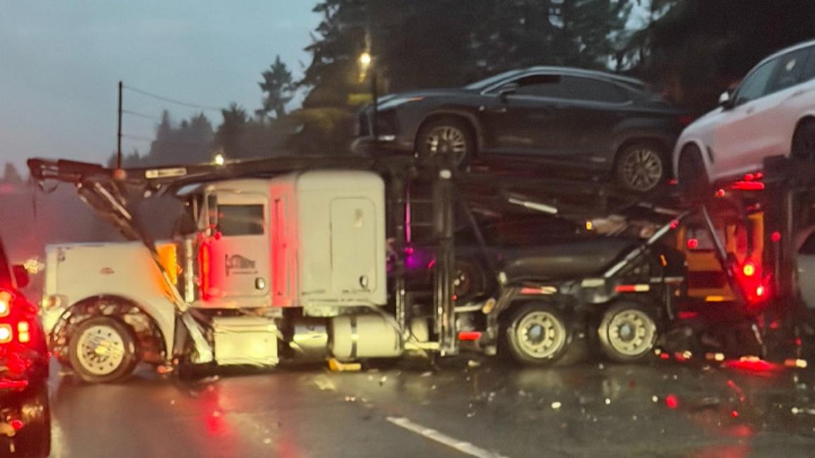 i 5 crash lacey wa