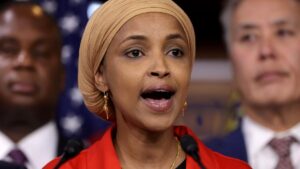 Các đồng minh của Dân biểu Ilhan Omar bị cáo buộc trục lợi từ vụ gian lận bữa ăn COVID-19 lớn ở Minnesota