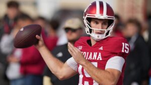 Fernando Mendoza của Indiana Đoạt Giải Heisman 2025 13 Fernando Mendoza của Indiana Đoạt Giải Heisman 2025