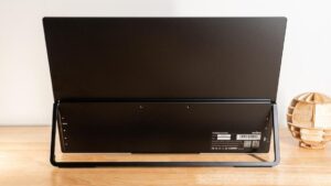 Đánh giá màn hình InnoView PM408: Chơi game nhanh và sắc nét