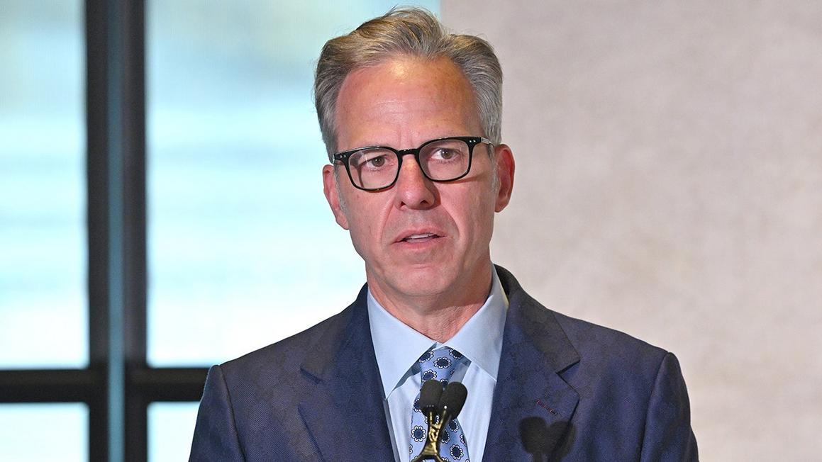 Jake Tapper Thừa Nhận Giới Truyền Thông 'Bỏ Qua' Vấn Đề Sức Khỏe của Biden 1 jake tapper variety